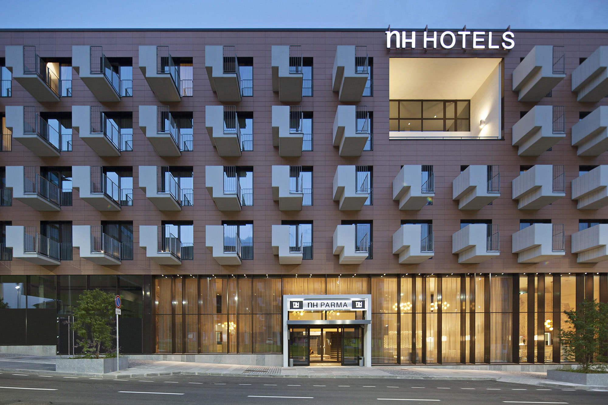 NH Hotel Parme-ext2