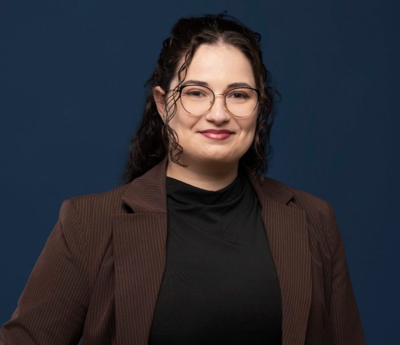Remake - Amélie De Freitas - Responsable Administratif et Financier